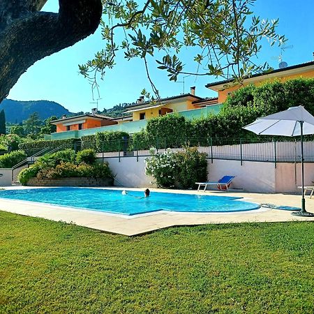 Vila Regina Gardesana Exteriér fotografie