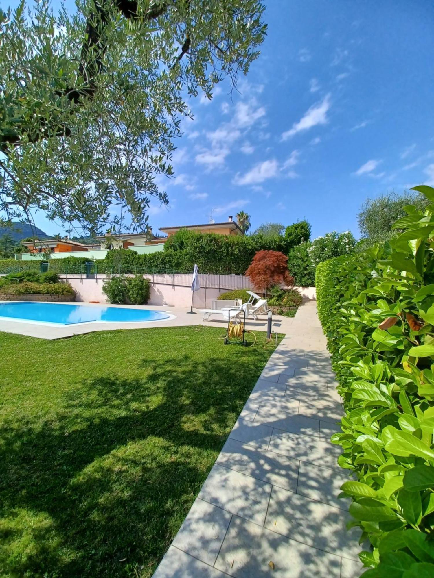 Vila Regina Gardesana Exteriér fotografie